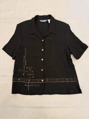 Koret Black Short-Sleeve Button-Front Shirt with Metallic Accent Stitching